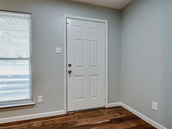 4th image of 307 Andover Dr