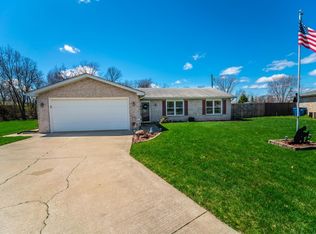 500 Fir Ct NW, Demotte, IN 46310