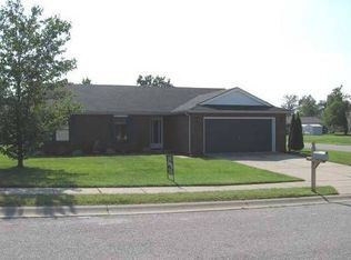 444 Hearthstone Ln, Henderson, KY 42420