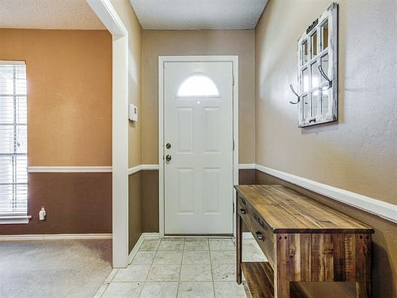 3rd image of 2413 Brookcrest Dr