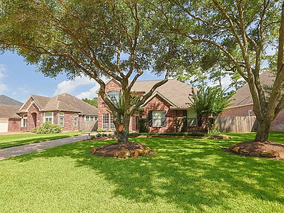 5th image of 15602 Chapel Lake Dr