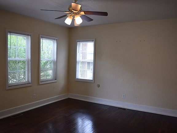 2nd image of 155 Bank St