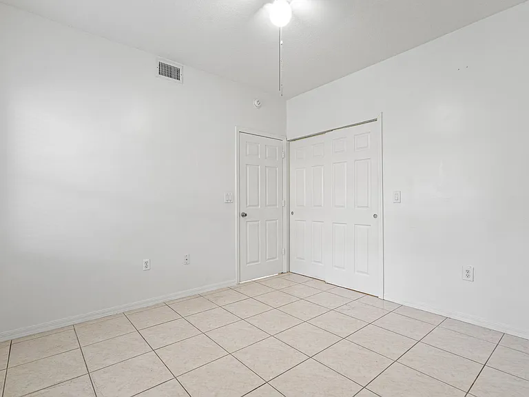 8520 NW 139th Ter #1602 — Photo 23