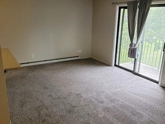 4th image of 1831 Fuller Rd APT 29