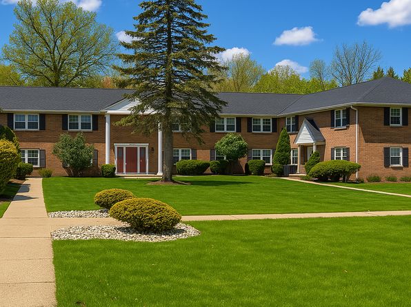 213 N Maple Ave #213