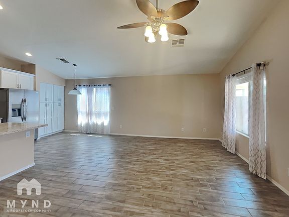 4th image of 429 W Dexter Way