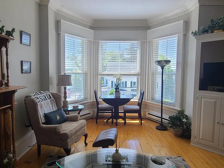25 N Main St #5 — Photo 3