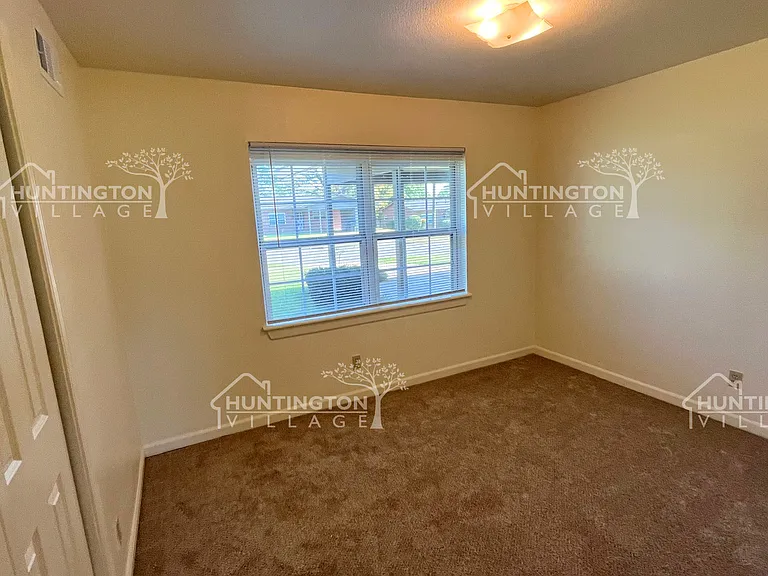 812 Randolph Ave — Photo 5