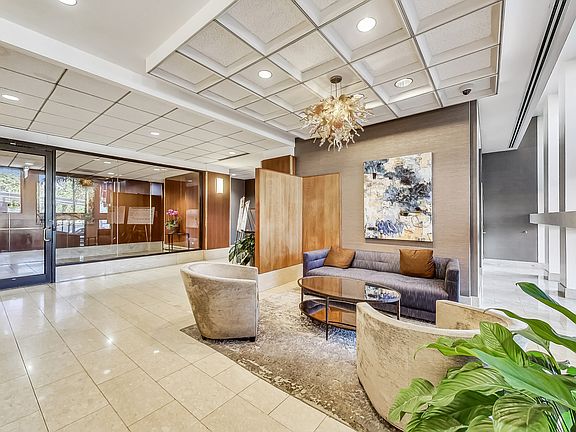 4th image of 1660 N Lasalle St #1804