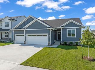 9636 NW 82nd Ave, Johnston, IA 50131