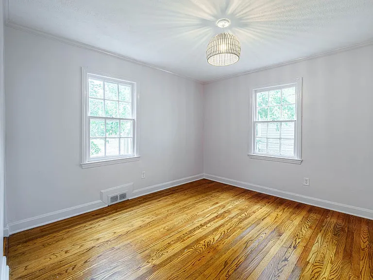 2922 Oberlin Rd — Photo 24