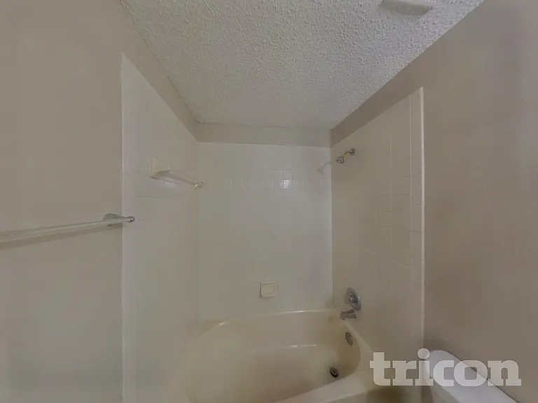 4726 Bloom Dr — Photo 15