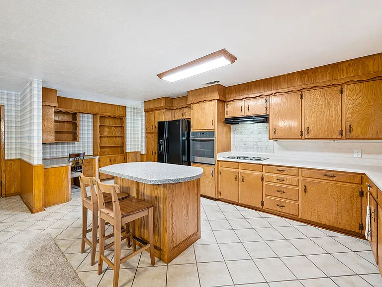 1332 Brookside Dr — Photo 6