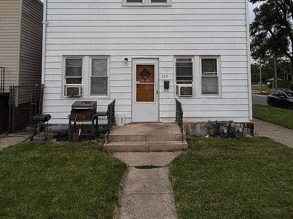 2nd image of 163 E 23rd St