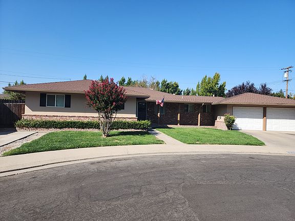 2nd image of 925 Crestwood Dr