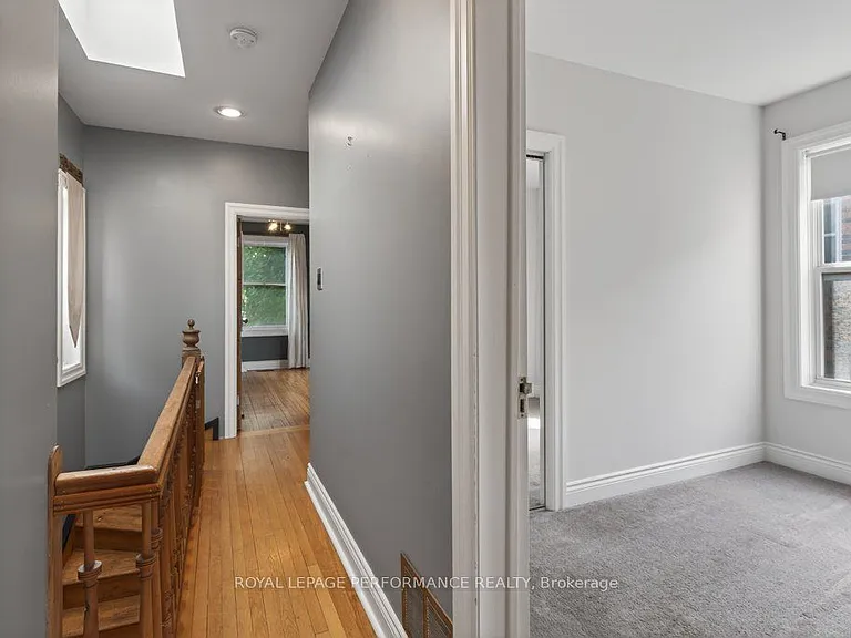 313 Lebreton St S — Photo 25