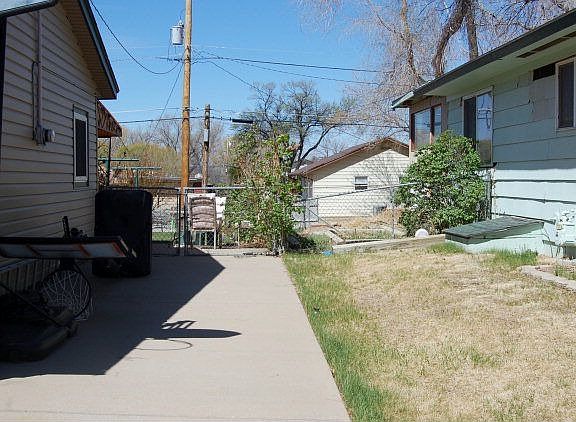 2nd image of 5 Dundee Ln