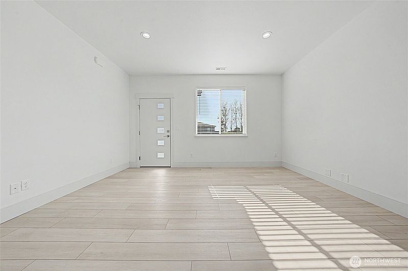 4th image of 4103 NE Quinn Drive