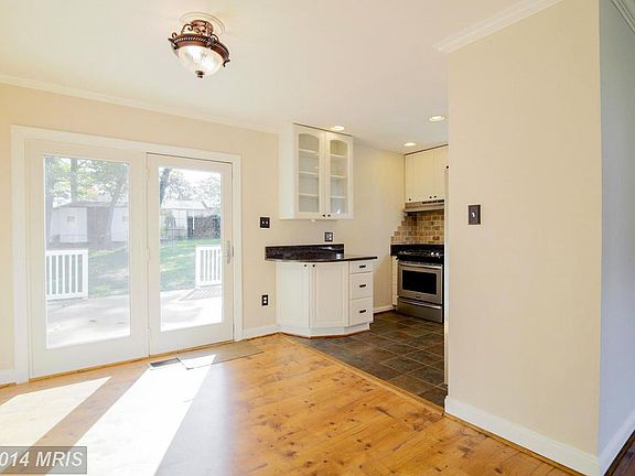 5th image of 5803 La Vista Dr