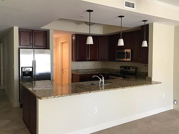 4th image of 525 N 3rd St #307