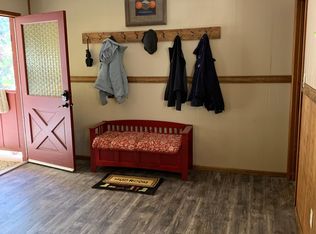 26501 Crestview Dr, Idyllwild, CA 92549