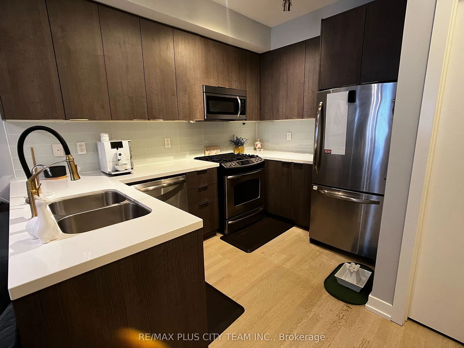 2 bed, $2,900 — Photo 3