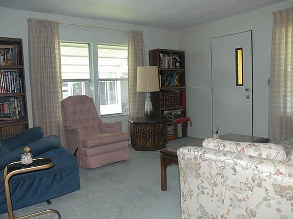 2nd image of 229 Meadowlark Dr