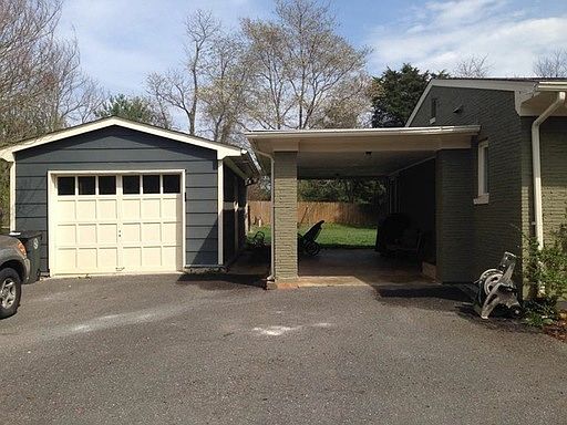 2nd image of 1672 Spottswood Pl