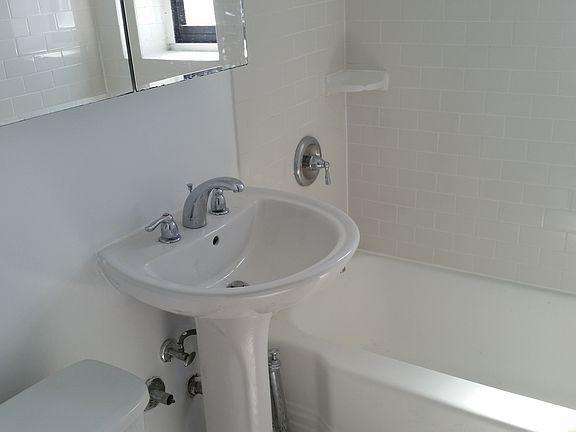 4th image of 18834 87th Dr APT 2C