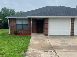 2447 W Yvonne Dr #2447, Fayetteville, AR 72704