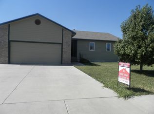 3350 Jantz Cir, Garden City, KS 67846
