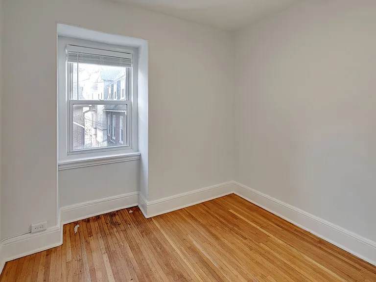 4809 Beaumont Ave — Photo 10