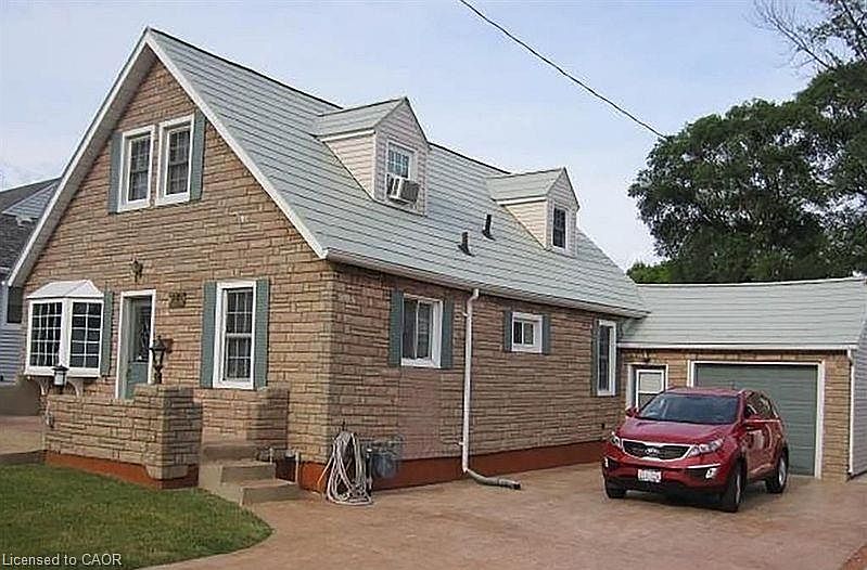 1st image of 744 Copland Rd