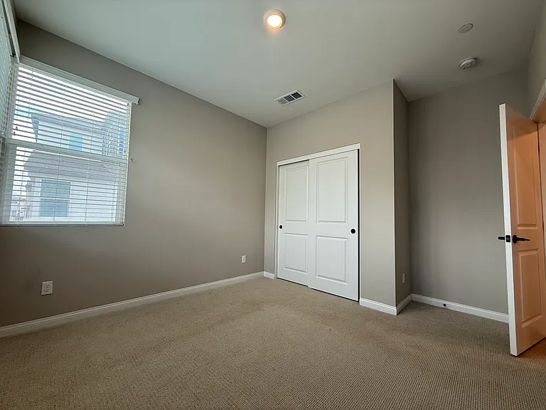1681 Whitmore Loop — Photo 9