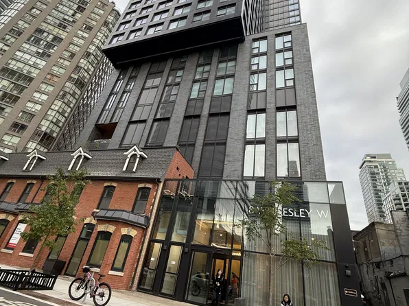 8 Wellesley St W, Toronto, ON