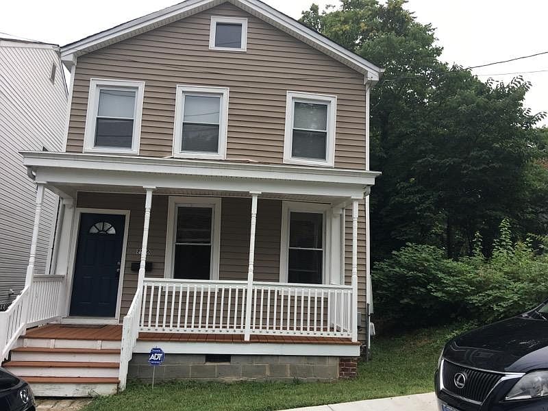 1st image of 2510 Porter St