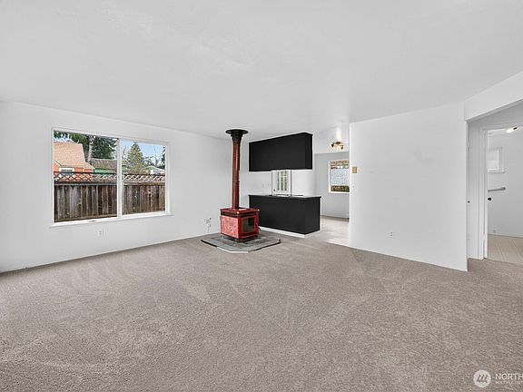 4th image of 35603 95th Avenue Ct S
