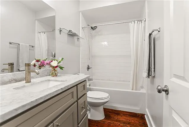 729 2nd St #5 — Photo 9