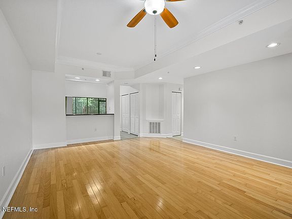 3rd image of 9745 TOUCHTON Road #903