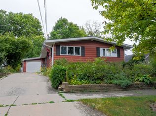 144 Franklin Ave, Aurora, IL 60506