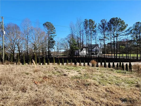 2 McNeal Rd, Hoschton, GA 30548
