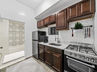 70 Steuben St #2A, Brooklyn, NY 11205