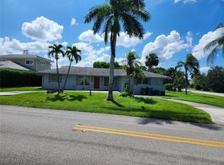 600 94th Ave N, Naples, FL 34108