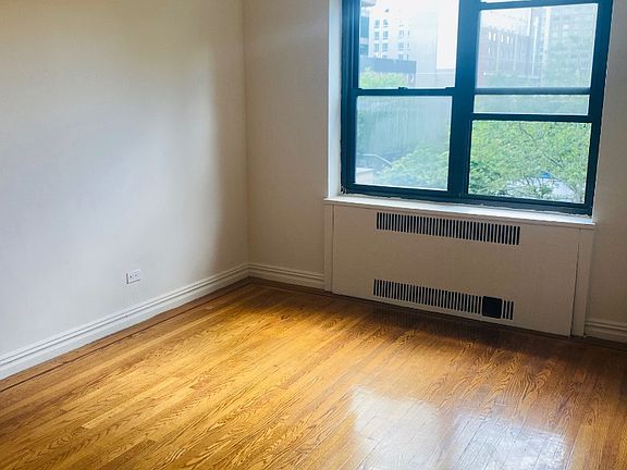 3rd image of 2 N Broadway APT 4H