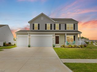 37243 Golden Eagle Dr, North Ridgeville, OH 44039