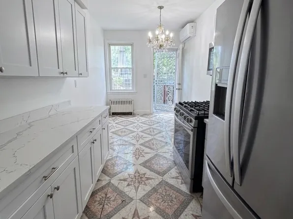 2801 Gunther Ave Floor 2, Bronx, NY 10469