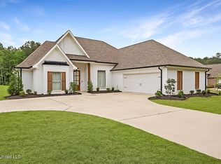 1622 Old Lake Rd, Brandon, MS 39042