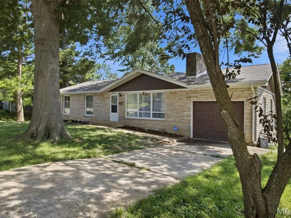 916 E 9th St, Rolla, MO 65401