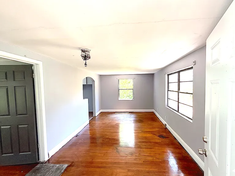1221 Maple St — Photo 34
