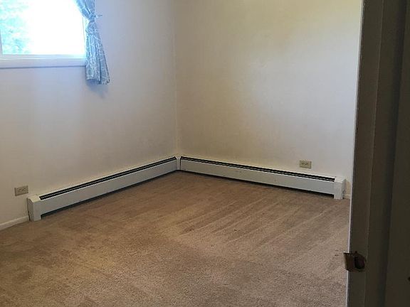 4th image of 1503 E Baker St